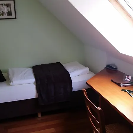 Ellenbergs Restaurant & * Hessheim