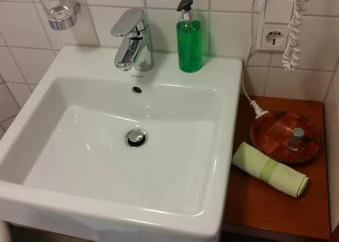 Ellenbergs Restaurant & * Hessheim