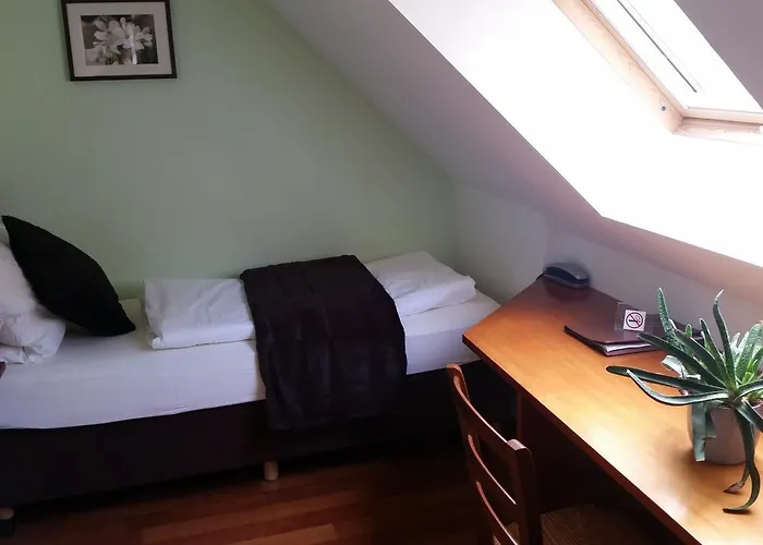 Ellenbergs Restaurant & * Hessheim