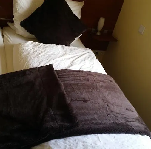 Ellenbergs Restaurant & * Hessheim